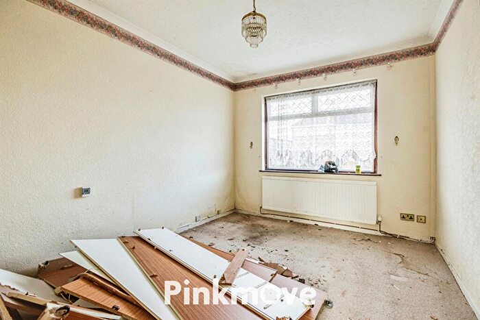 2 Bedroom Detached Bungalow For Sale In Liswerry Road, Newport, NP19