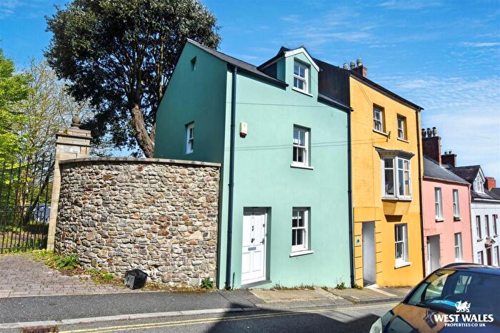 1 Bedroom End Of Terrace House For Sale In Goat Street, Haverfordwest, SA61