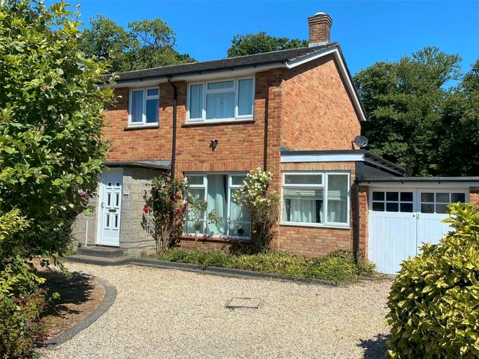 4 Bedroom Semi-Detached House To Rent In Maytree Road, Chandler's Ford, Hampshire, SO53