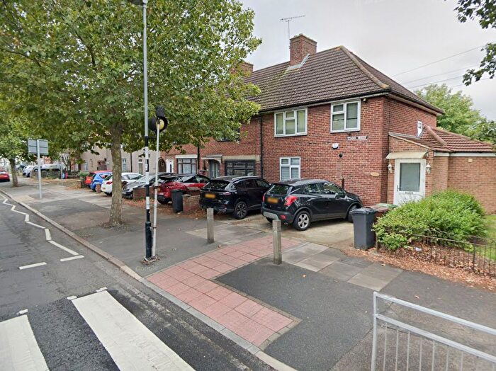 3 Bedroom End Terrace House For Sale In Wood Lane, Dagenham, RM9