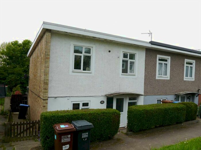 3 Bedroom Property To Rent In Robins Way, Hatfield, AL10