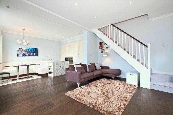 2 Bedroom Terraced House To Rent In Montgomery Road, Chiswick, W4