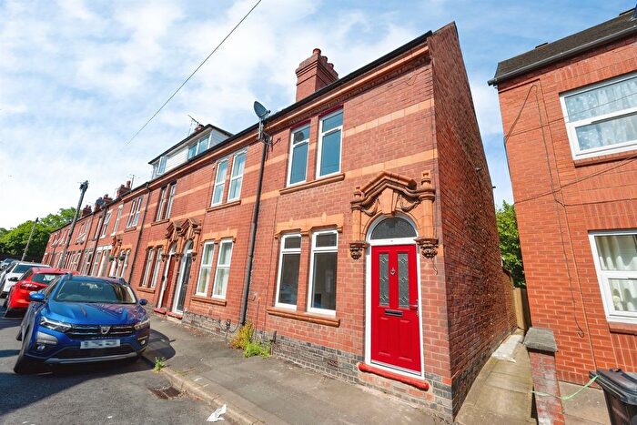 3 Bedroom End Of Terrace House For Sale In Albert Road, Kidderminster, DY10