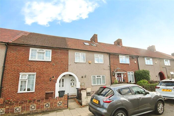 4 Bedroom Terraced House To Rent In Hedgemans Road, Dagenham, RM9