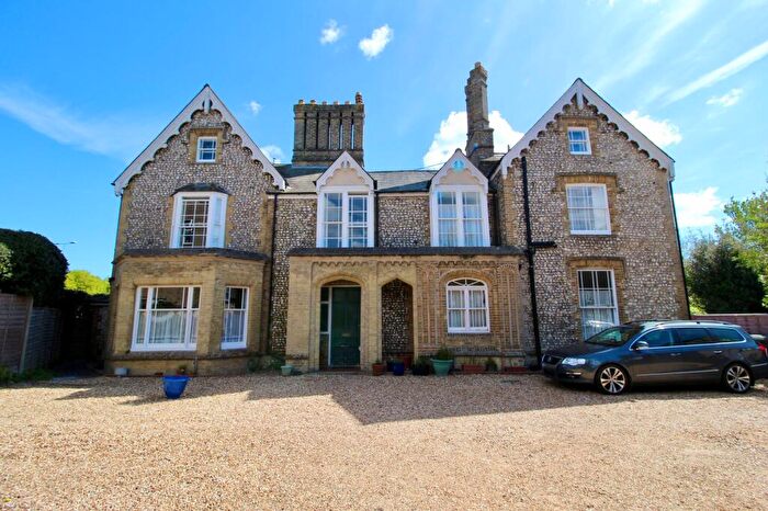 1 Bedroom Flat For Sale In Langstone Road, Woodfield House, PO9