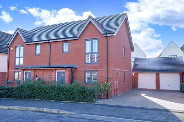 3 Bedroom Semi Detached House For Sale In Eastlake, Tadpole Garden Village, SN25