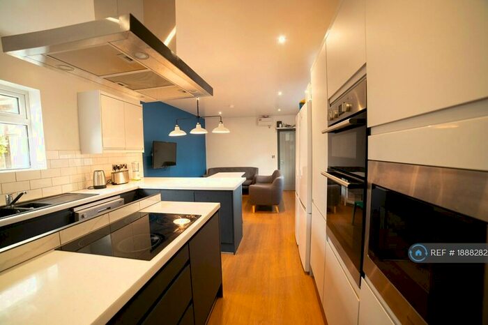 6 Bedroom End Of Terrace House To Rent In Rhyddings Terrace, Brynmill, Swansea, SA2