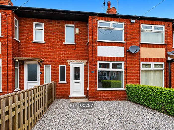 2 Bedroom Terraced House To Rent In Moorhouse Road, Hull, HU5