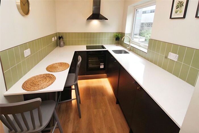 1 Bedroom Flat To Rent In Palatine Road, Manchester, Greater Manchester, M20