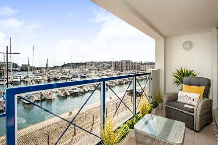 2 Bedroom Apartment For Sale In Mariners Court, Lower Street, Plymouth, Devon, PL4