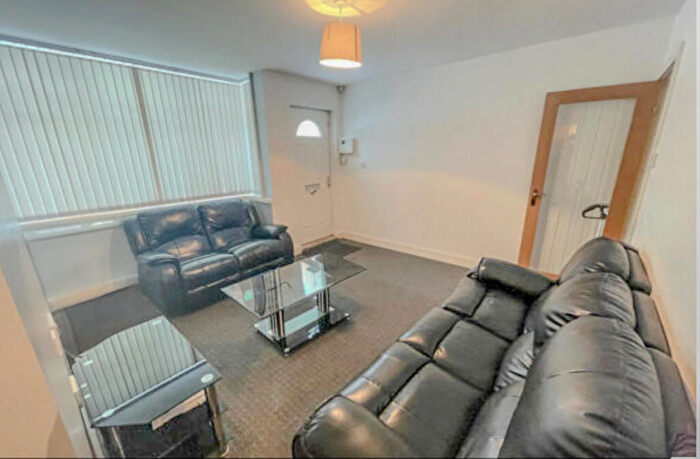 3 Bedroom Terraced House To Rent In Cross Speedwell Street, Leeds, LS6