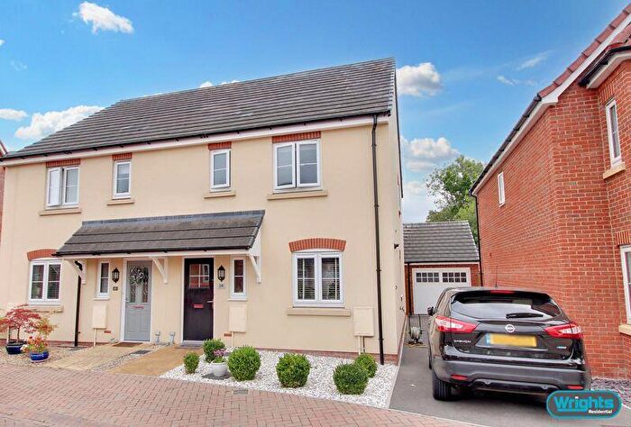 3 Bedroom Semi-Detached House For Sale In Runnymede Gardens, Trowbridge, BA14