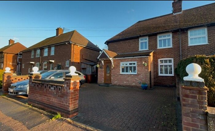 3 Bedroom Semi Detached House For Sale In Edulf Road, Borehamwood, WD6