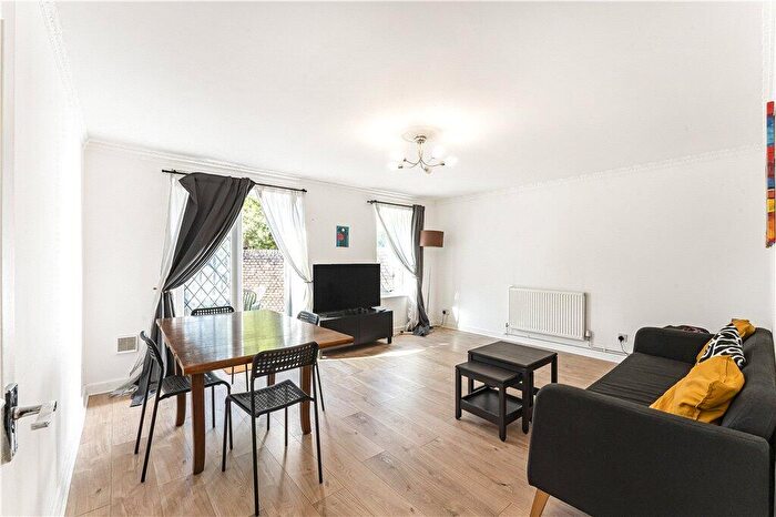 3 Bedroom Terraced House To Rent In Callingham Close, London, E14