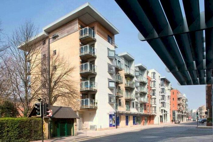 1 Bedroom Flat To Rent In French Court, Castle Way, Southampton, SO14