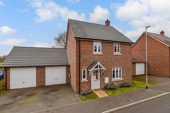 4 Bedroom Detached House For Sale In Blengate Close, Canterbury, Kent, CT2