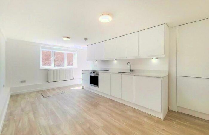 Studio To Rent In Finchley Road, Finchley Road, London, NW11