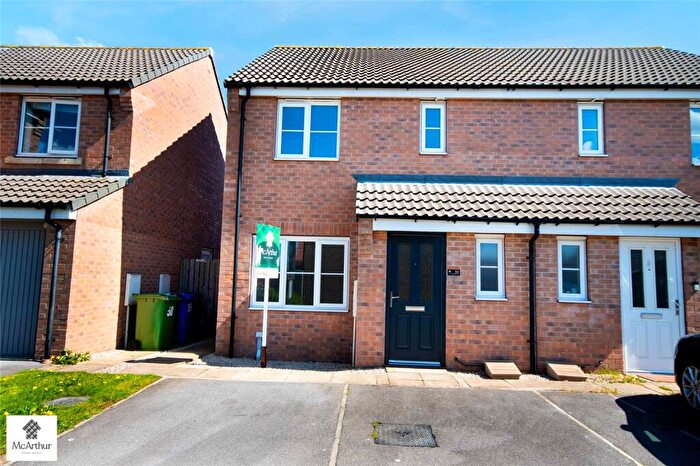 3 Bedroom Semi Detached House For Sale In President Place, Harworth And Bircotes, Doncaster, South Yorkshire, DN11