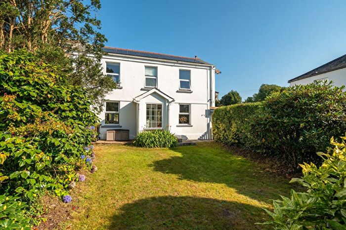 4 Bedroom Semi-detached House For Sale In Kimberley Park Road, Falmouth, TR11