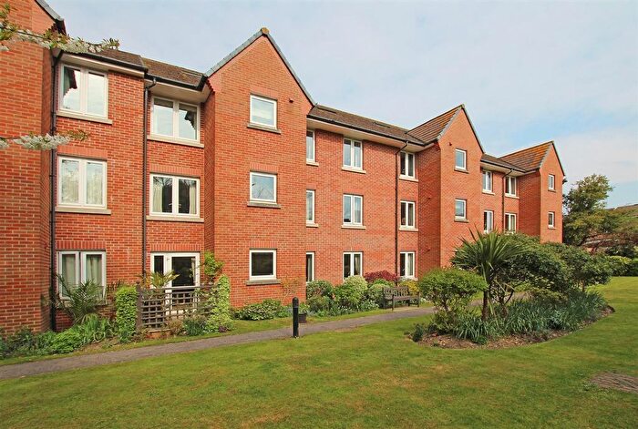 2 Bedroom Property For Sale In Stockbridge Road, Chichester, PO19