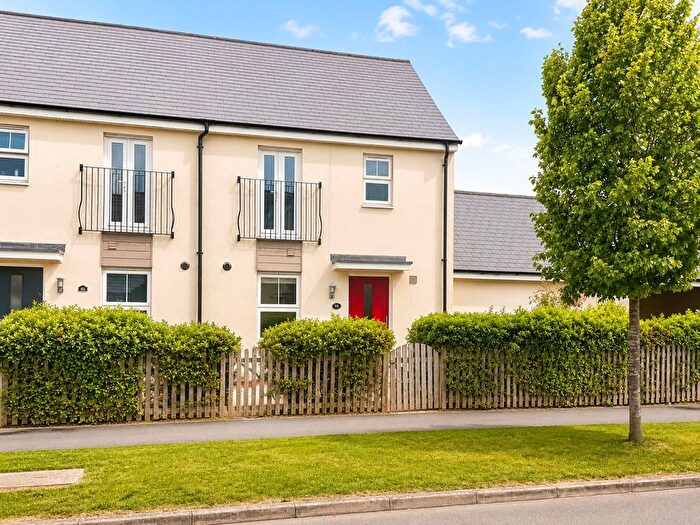 3 Bedroom Semi-Detached House To Rent In Sterling Way, Upper Cambourne, CB23