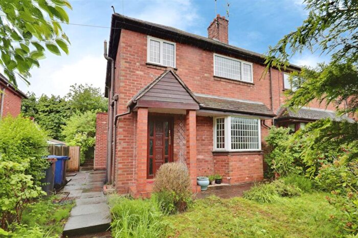 3 Bedroom Semi-Detached House For Sale In Kingsbridge Avenue, Newcastle, ST5