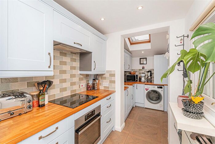 2 Bedroom Property For Sale In Raleigh Road, Enfield, EN2