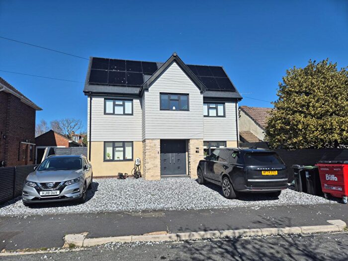 6 Bedroom House To Rent In Treves Rd, Dorchester, DT1