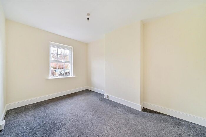 2 Bedroom End Of Terrace House To Rent In Broadshard, Crewkerne, TA18