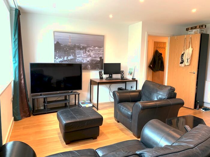 1 Bedroom Flat To Rent In Jamaica Road, London Bridge, London, SE1