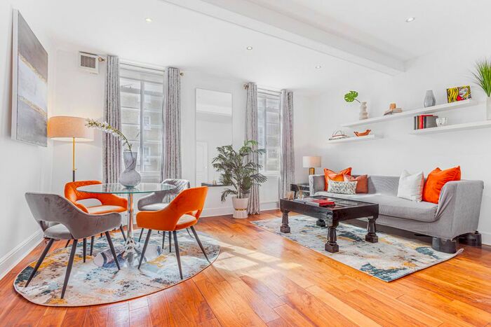 1 Bedroom Flat To Rent In Thayer Street, London, W1U