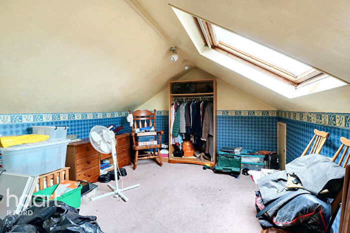 3 Bedroom Terraced House For Sale In Coventry Road, Ilford, IG1
