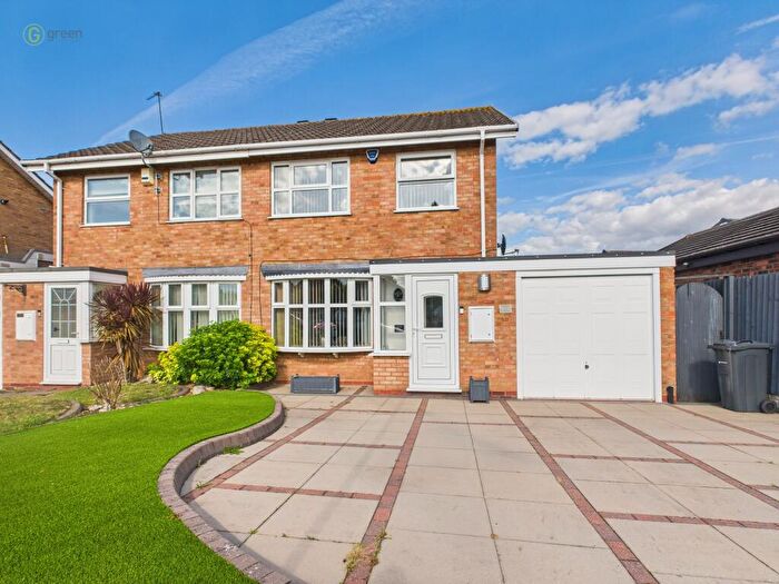 3 Bedroom Semi Detached House For Sale In Cheswood Drive, Sutton Coldfield, B76