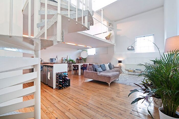 1 Bedroom Flat For Sale In Bramshaw Road, London, E9