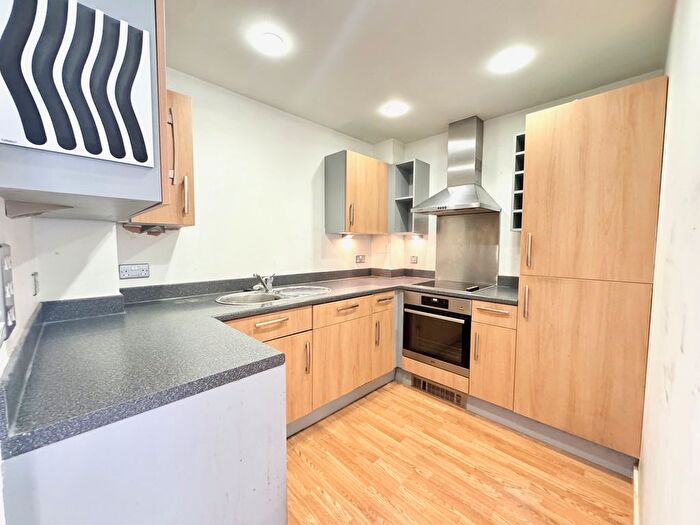 2 Bedroom Flat To Rent In Eastside Mews, London, E3