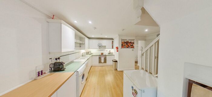 4 Bedroom Cottage To Rent In **£pppw Excluding Bills**Cavendish Road East, The Park, NG7