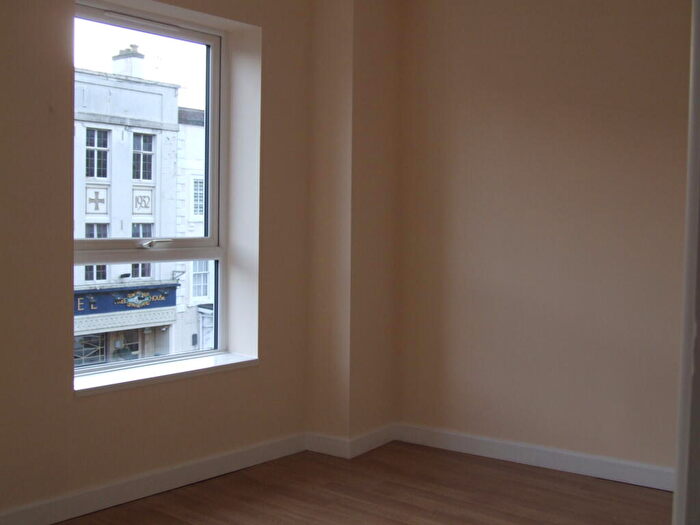 2 Bedroom Apartment To Rent In High Street, Bromsgrove, Worcestershire, B61