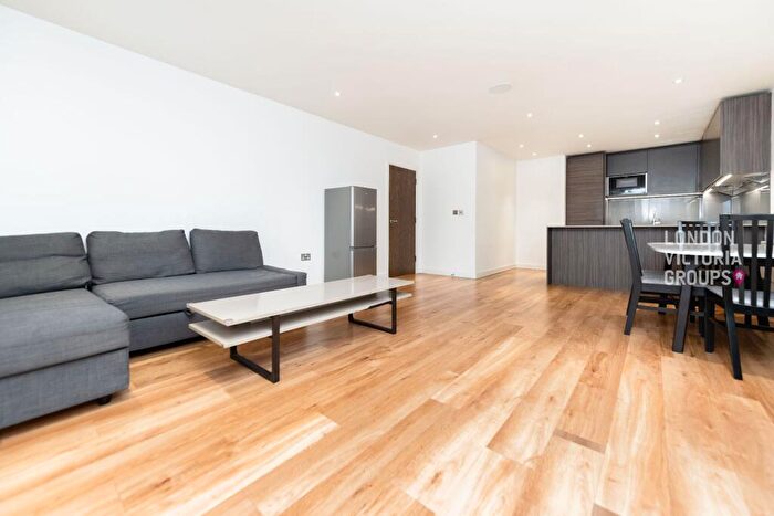 2 Bedroom Apartment To Rent In Goldhawk House, Beaufort Square, London, NW9