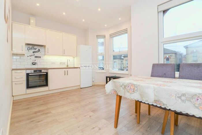 2 Bedroom Flat To Rent In Second Avenue, London, NW4