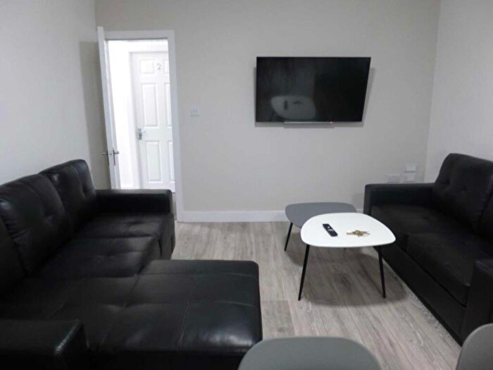 5 Bedroom Flat To Rent In Egerton Road, Fallowfield, M14