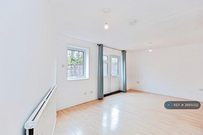 5 Bedroom Terraced House To Rent In Leighton, Orton Malborne, Peterborough, PE2