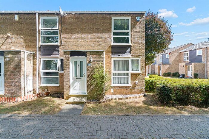 2 Bedroom End Terrace House For Sale In Farm Holt, New Ash Green, DA3