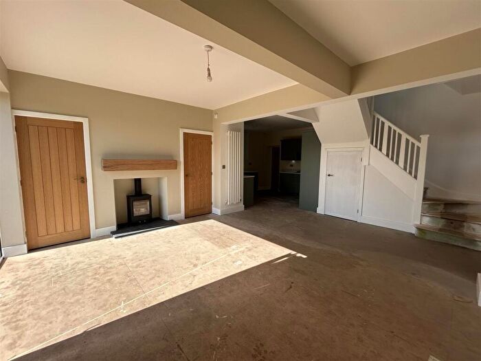 3 Bedroom Detached House For Sale In Tenter Lane, Heage, DE56