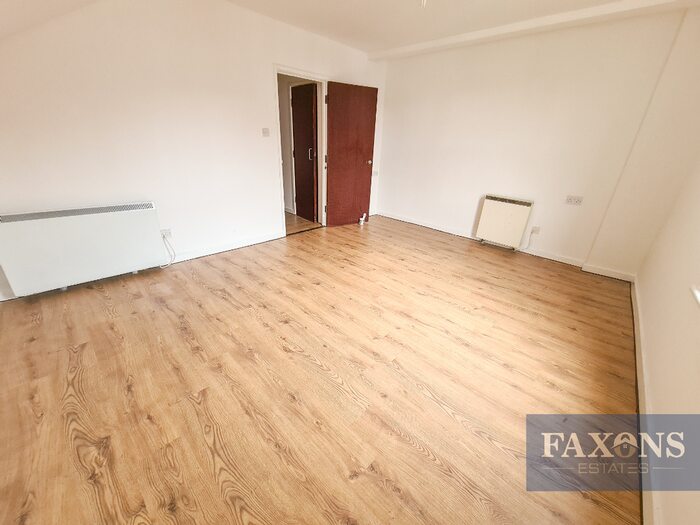 1 Bedroom Flat To Rent In Brook Street, Chester, CH1
