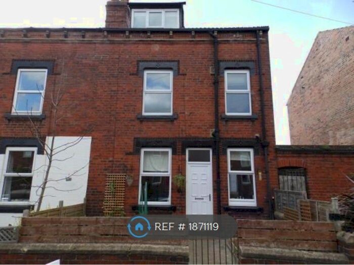 3 Bedroom End Of Terrace House To Rent In Methley Place, Leeds, LS7