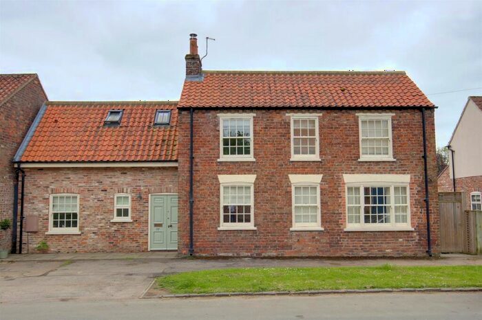 4 Bedroom Semi-Detached House For Sale In Main Street, Etton, Beverley, HU17