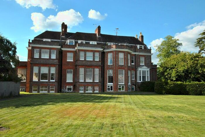 1 Bedroom Apartment To Rent In Rosehill House, Peppard Road, Reading, RG4