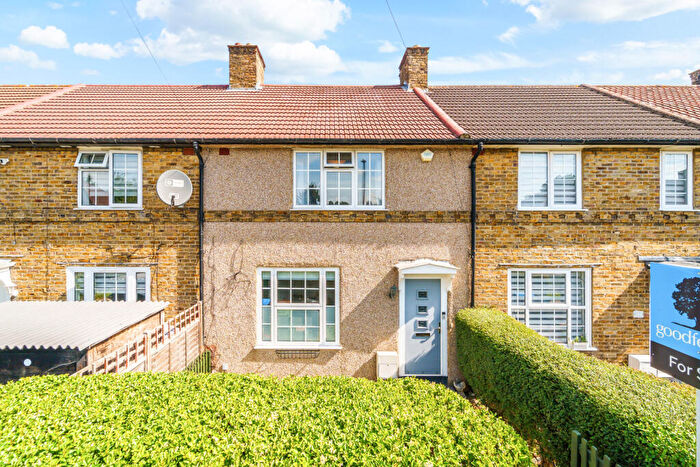 2 Bedroom Terraced House For Sale In Leominster Road, Morden, SM4