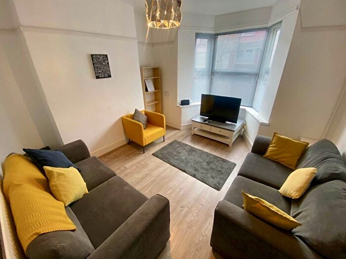 4 Bedroom Property To Rent In Rhyddings Terrace, Brynmill, Swansea, SA2