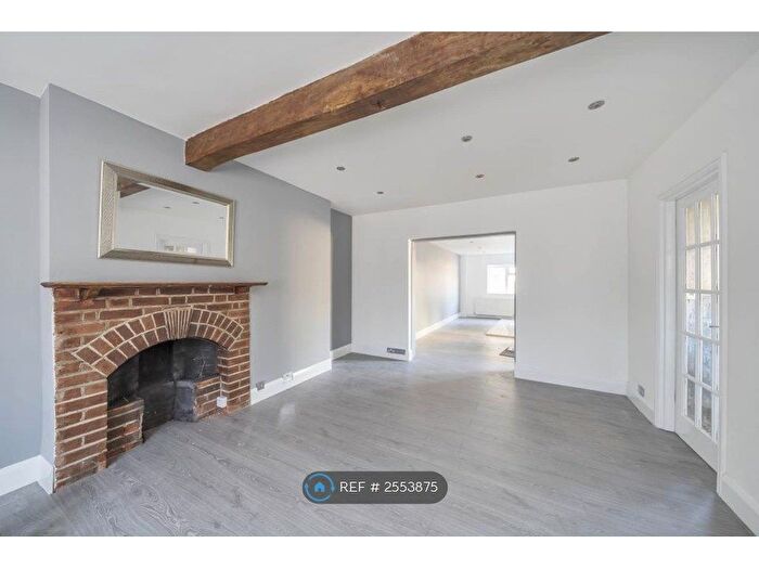 3 Bedroom Semi-Detached House To Rent In Sunshine Cottages, Chorleywood, Rickmansworth, WD3